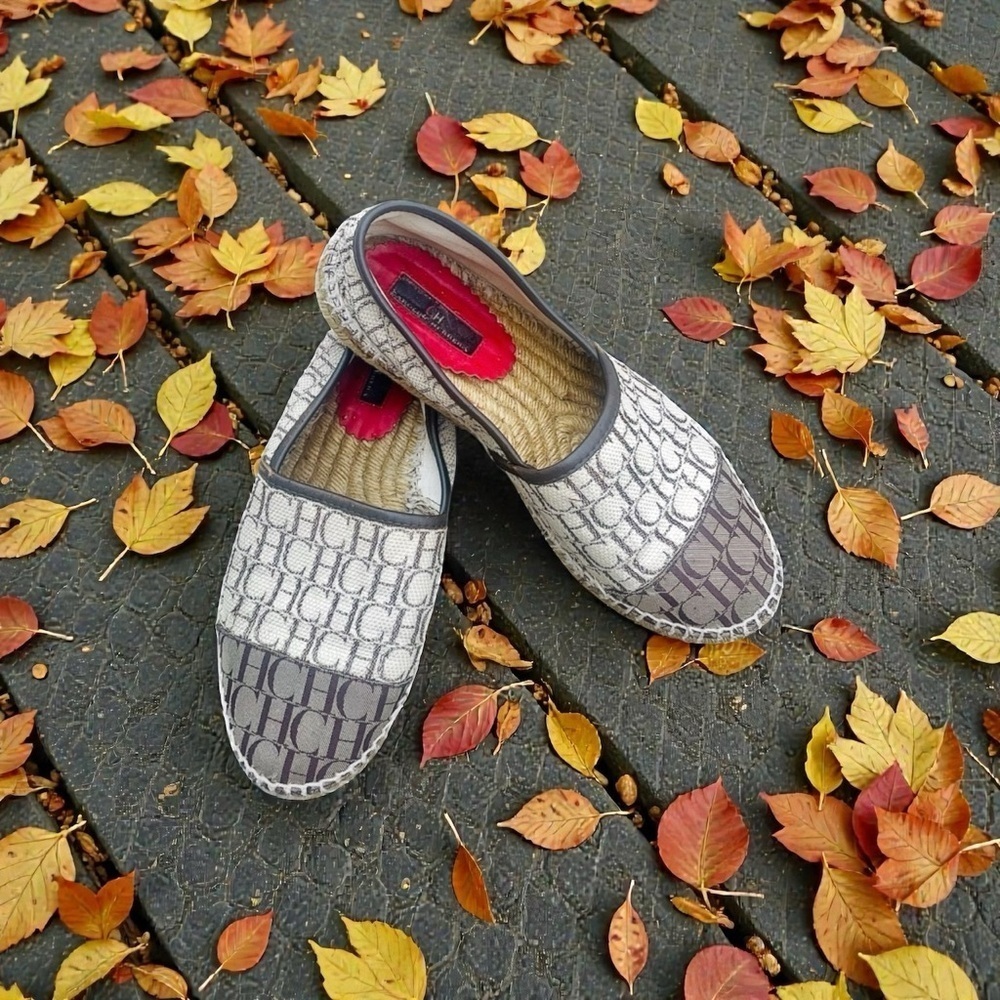 Carolina Herrera Gray and Cream CH Logo Espadrilles 39/8 - Picture 4 of 9